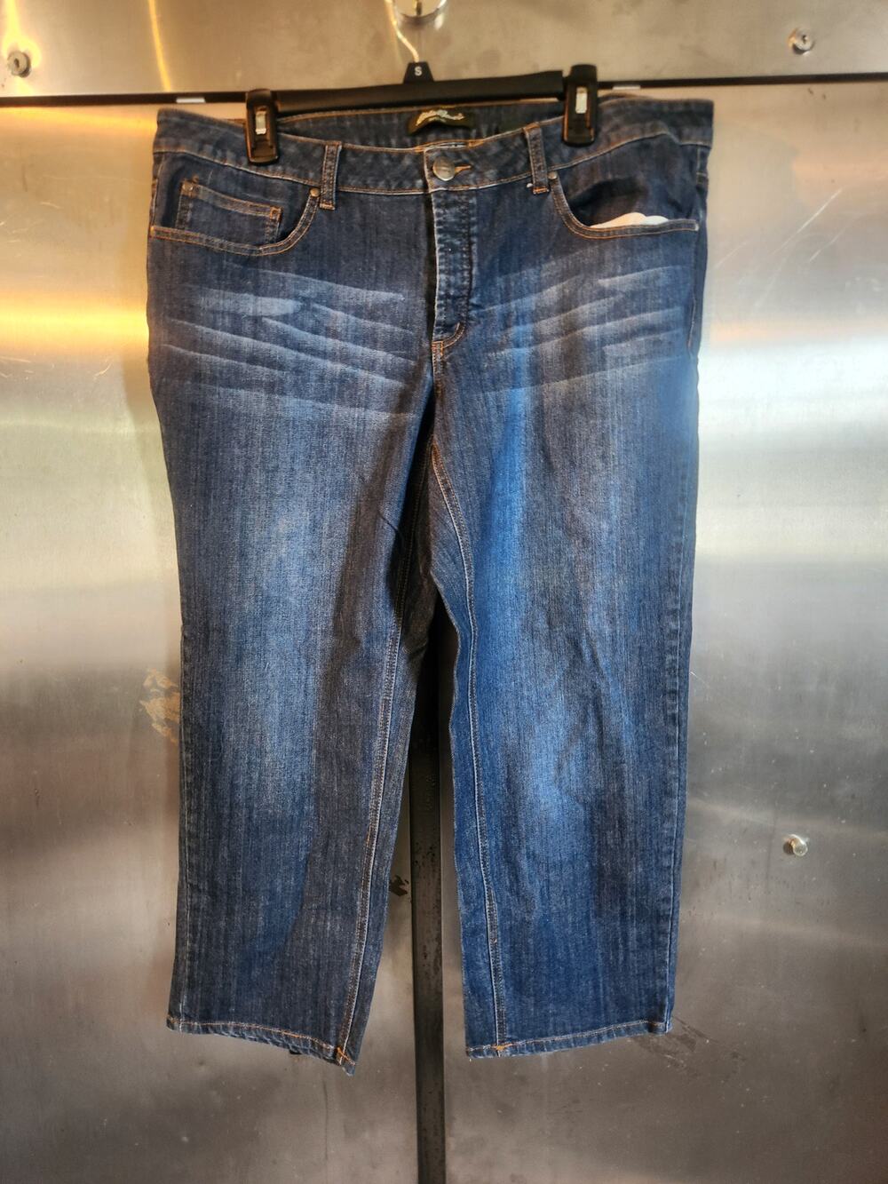 Eddie Bauer Capri Jeans Women's Size 16 Dark Wash